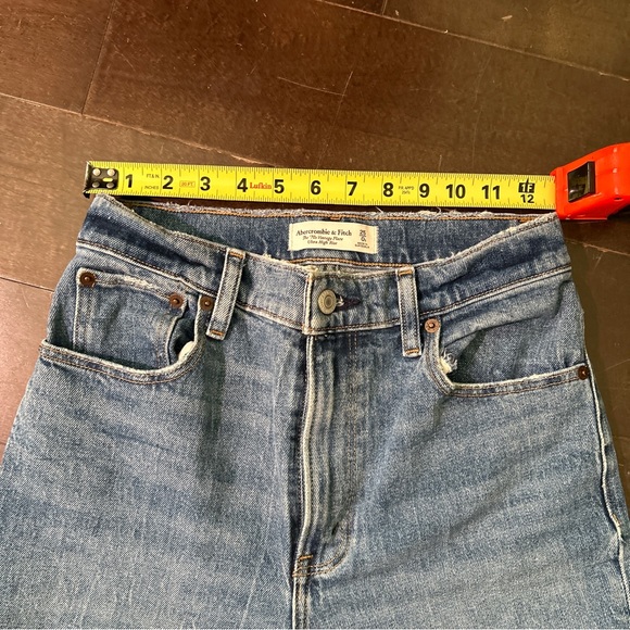 Abercrombie Ultra High Rise Vintage Flare Jean Size 25 Short - Picture 12 of 15